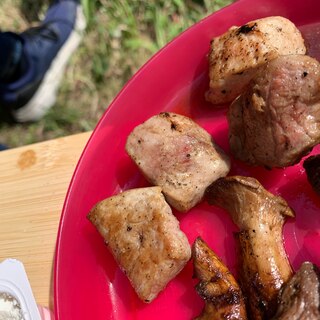 バーベキューに！豚肉のコロコロ焼き